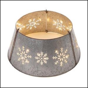 Glitzhome Snowflake LED Metal Tree Collar